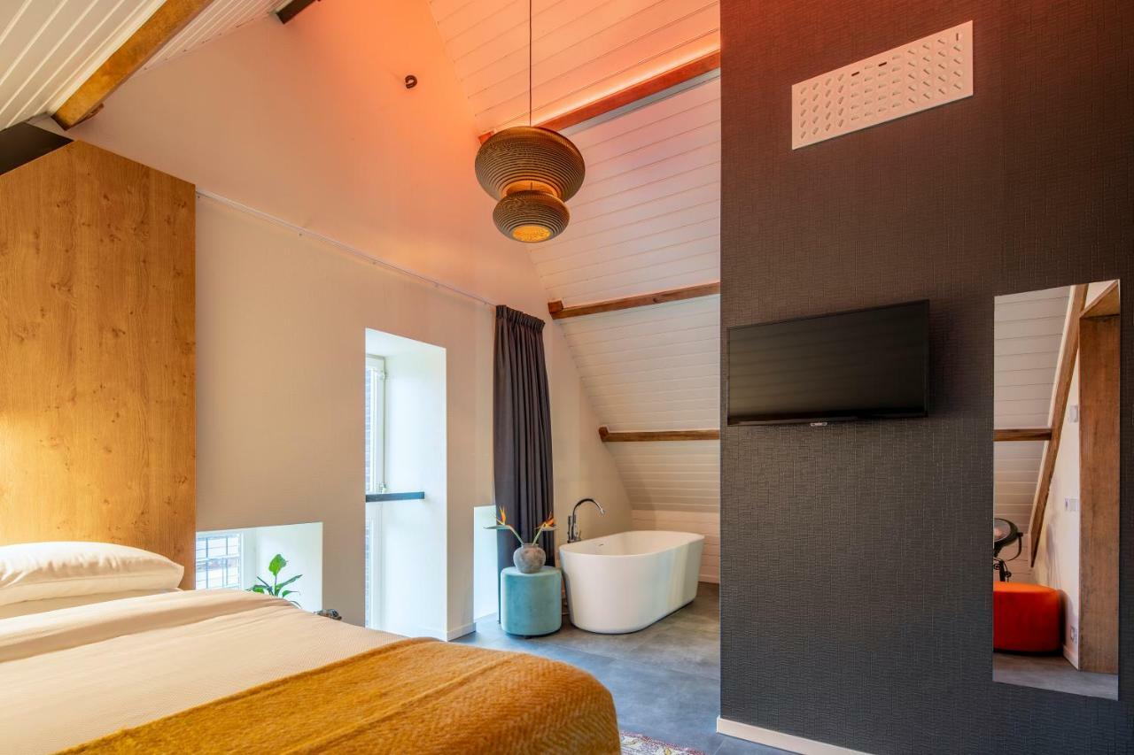Bunk Hotel 3*